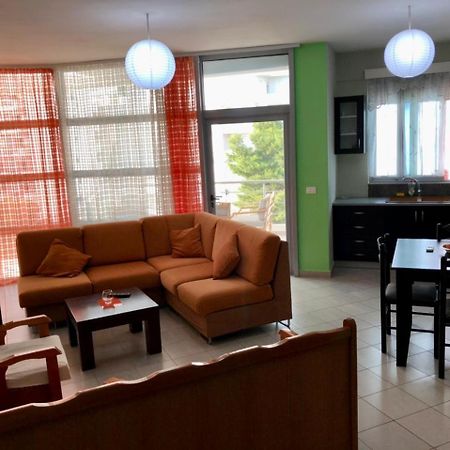 Lorenso Guest House Sarandë 외부 사진