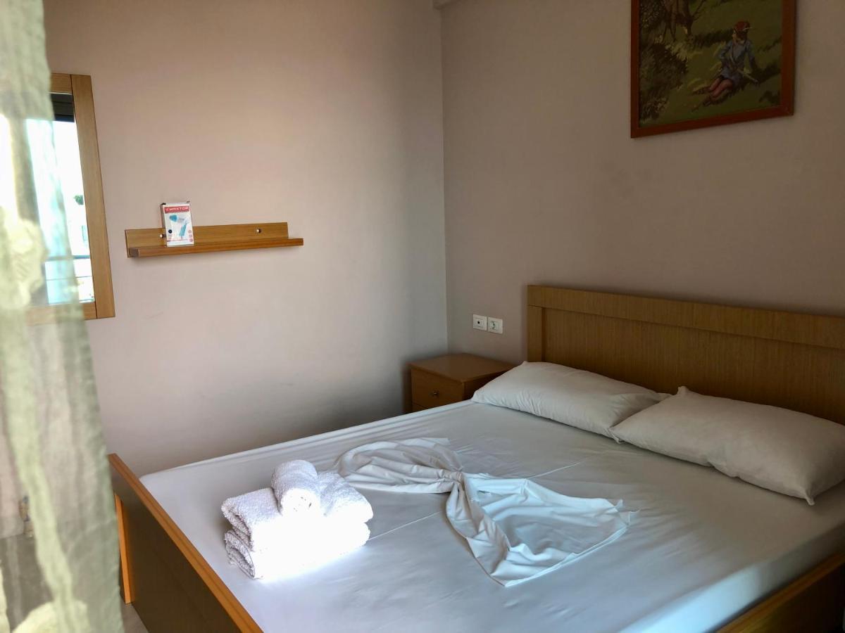 Lorenso Guest House Sarandë 외부 사진