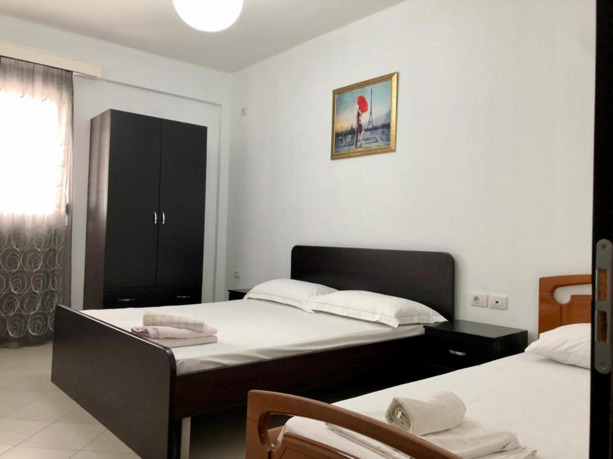 Lorenso Guest House Sarandë 외부 사진