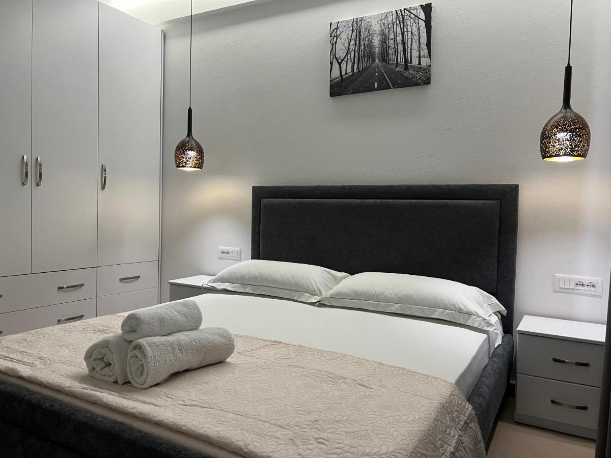 Lorenso Guest House Sarandë 외부 사진